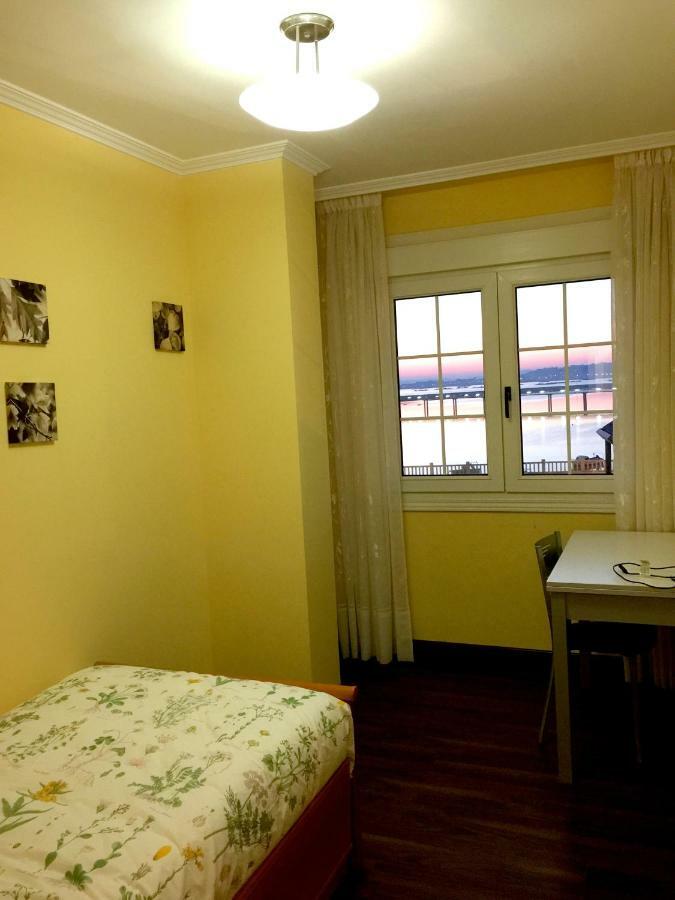 Apartamento Vilanova Apartment Villanueva De Arosa Bagian luar foto